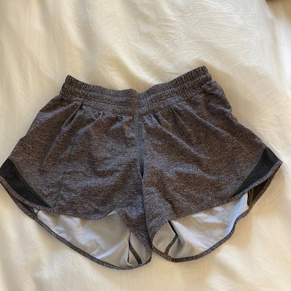 Lululemon Low Rise Hotty Hot Short 4” inseam